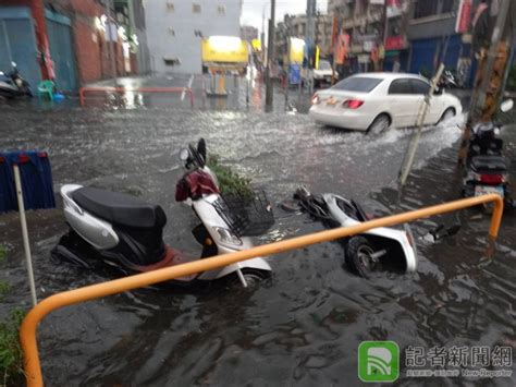 最強春雨炸裂彰化鹿港多處「街道變水路」 民居上網發文哀號