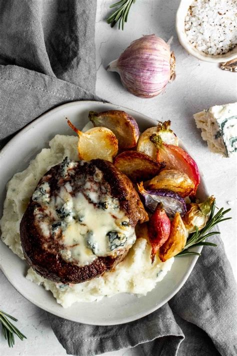 Pan Seared Filet Mignon With Gorgonzola Whisked Away Kitchen