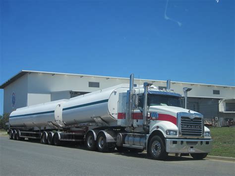 Redline Freight Mack Trident B Double Tanker Karl Flickr