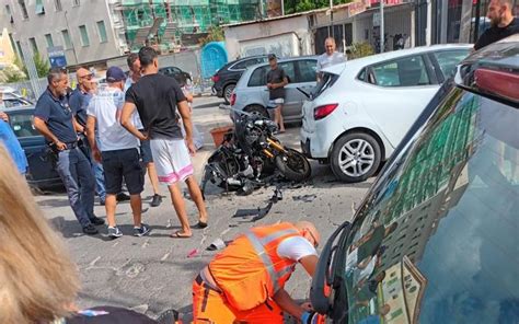 Sabato L Incidente In Moto A Nettuno Muore In Ospedale Il 24enne Marco