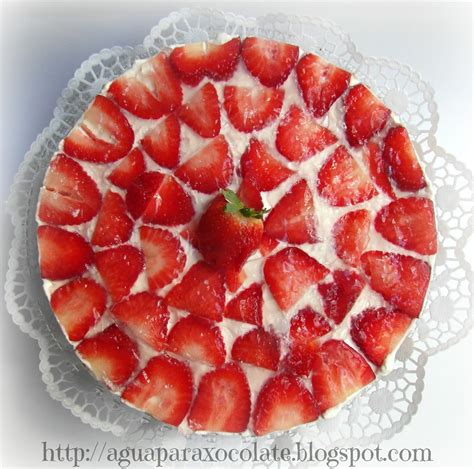 NAKED CAKE DE FRESAS Y NATA