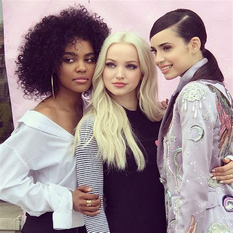 China On Instagram “gals💗💗 Dovecameron Sofiacarson Descendants2” In