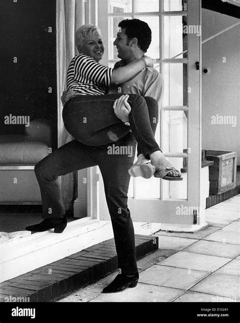 Tom jones wife linda Black and White Stock Photos & Images - Alamy