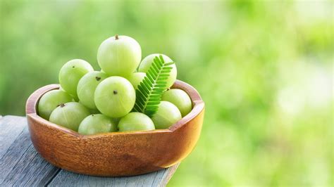 Indian Gooseberry Or Amla Benefits Side Effects And How To Use