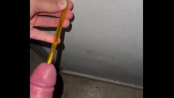 Soldado que suena la uretra con bolígrafo XVIDEOS