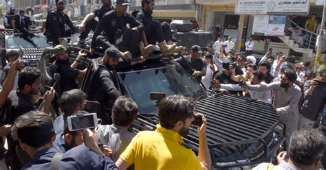 Former Pakistan Pm Imran Khan Arrested Outside Islamabad High Court By