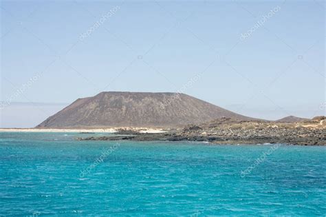 Isla De Los Lobos Desde El Embarcadero Corralejo Fuerteventura Vista