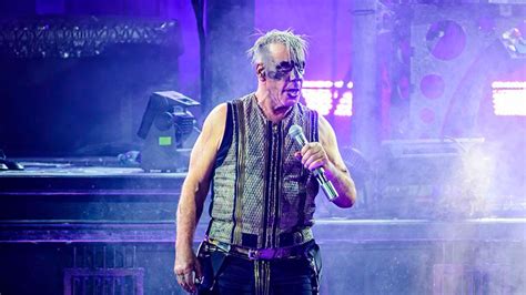 Vocalista de Rammstein acusado por varias mujeres de agresión sexual