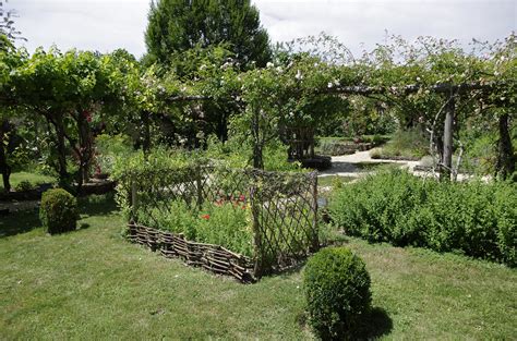 Loudun Vienne Loudun Vienne Jardin D Inspiration M Di Flickr