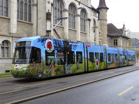 Vbz Tram Be Unterwegs Auf Der Linie In Z Rich Am