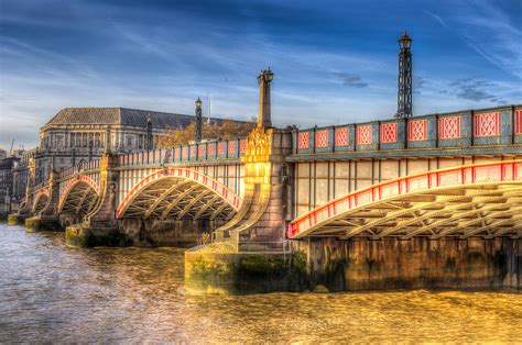 Lambeth Bridge London Photograph by David Pyatt - Pixels