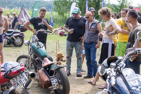 Байк, рок и девушкам на мотоциклах: девятый байк-фестиваль MotoFestWest ...