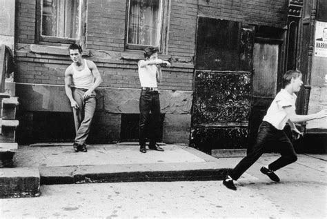 Playing Ringolevio, NYC, 1963 : OldSchoolCool