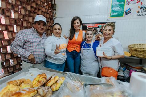 Recorre Ver Nica Delgadillo El Mercado De Talpita