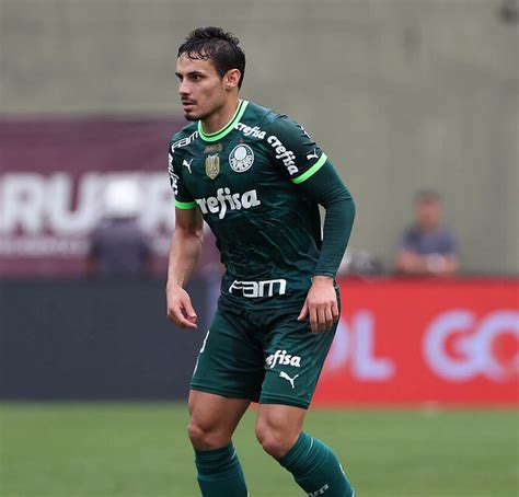 Meia Do Palmeiras Raphael Veiga Atravessa Maior Per Odo Sem Participar