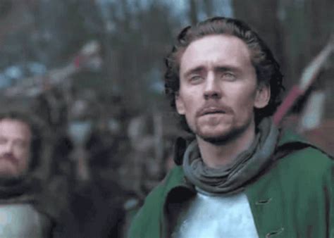 Tom Hiddleston Henry V GIF - Tom Hiddleston Henry V Prince - Discover ...