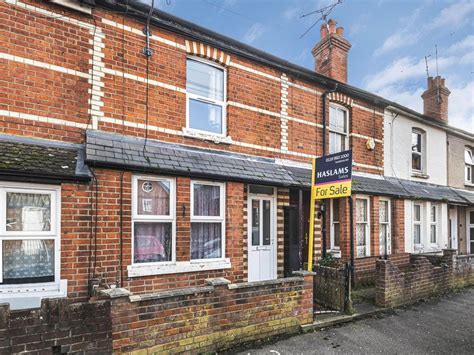 3 Bed Terraced House For Sale In Cranbury Road Reading Rg30 £275 000