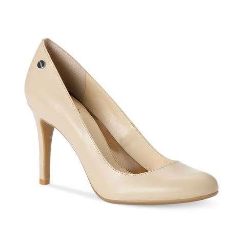 Calvin Klein Womens Lana Pumps In Beige Natural Leather Lyst