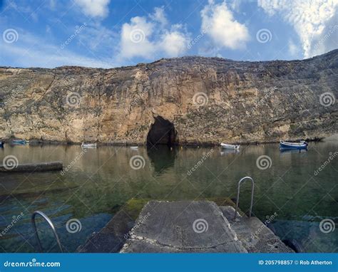 Binnenmeer Auf Der Insel Gozo Stockbild Bild Von Leute Kalkstein