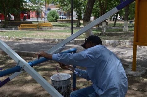 Trabaja Gobierno Municipal en mejorar imagen de parque Los Álamos