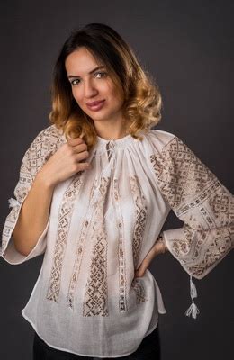 Romanian Embroidered Peasant Blouses Romanian Blouse Ie