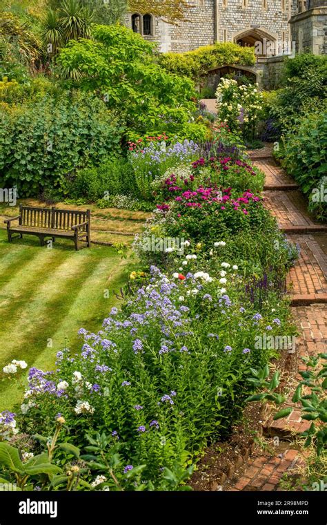 Windsor Castle Gardens Stock Photo - Alamy