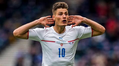 Czech Republics Patrik Schick Scores Stunning Goal From Nearly 50