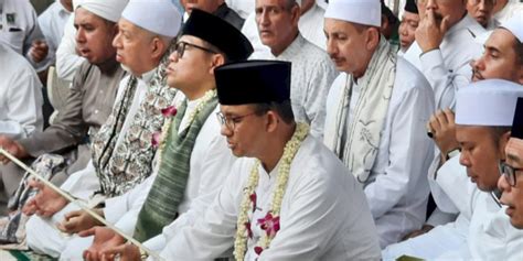 Ziarah Makam Sunan Ampel Bareng Anies Cak Imin Dari Jatim Kita Menata