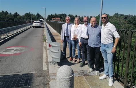 Lassessore Terzi A Calusco In Visita Al Ponte Paderno Escluso Non