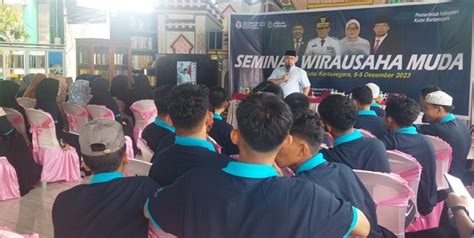 Reza Fachlevi Ajak Generasi Muda Tangguh Sebagai Wirausaha Di Seminar