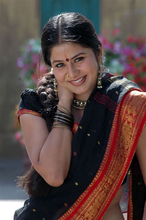 Dhanam Stills Sangeetha Sangeetha Latest Pics At Saree Stills In Dhanam