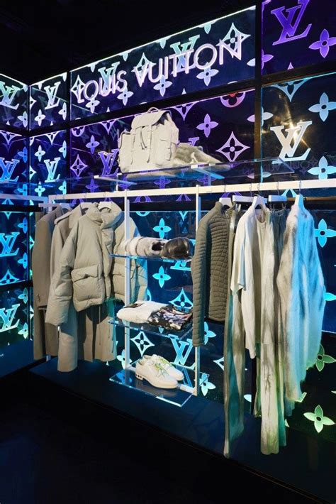 Louis Vuitton Virgil Abloh Debuts Collection At Wizard Of Oz London