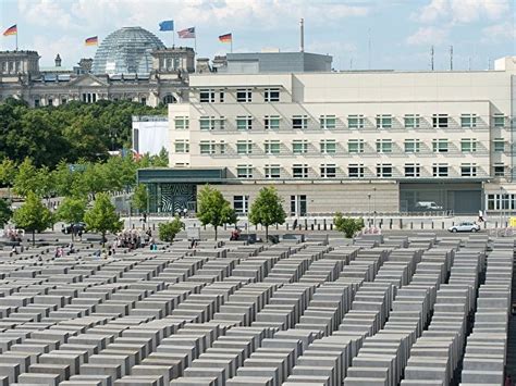 Monumento Alla Memoria Delle Vittime Dellolocausto Berlin De