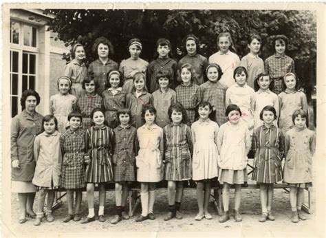 Photo De Classe Cm De Ecole Primaire De Filles Copains D Avant