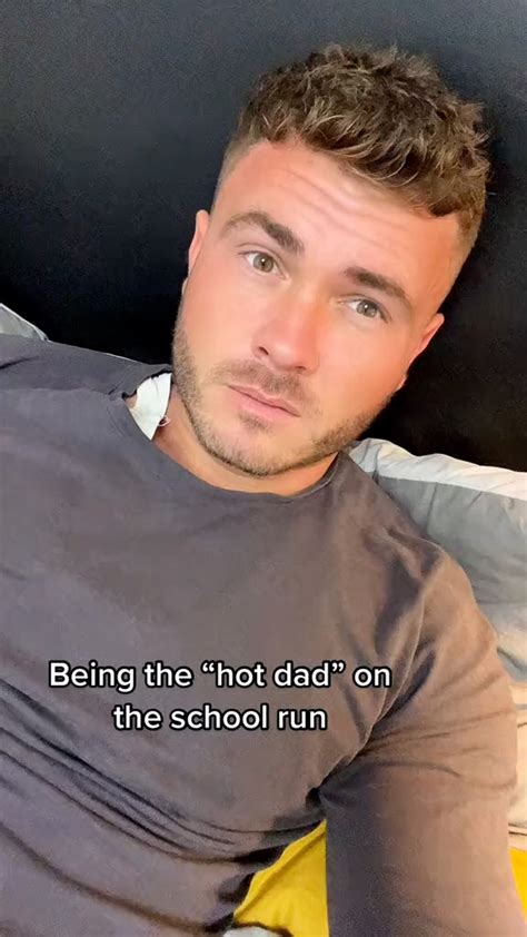Man Who Claims To Be Hot Dad On School Run Gets Slammed Online Daily Mail Online