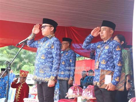 Jadi Pembina Upacara Di Hari Pendidikan Nasional Tahun 2024 Bupati