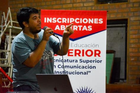 El Bachillerato Humanista de Posadas presentó una charla abierta sobre