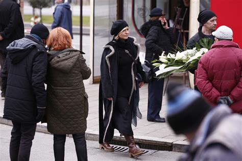 Galerija Obitelj Kolege I Prijatelji Oprostili Se U Beogradu Od