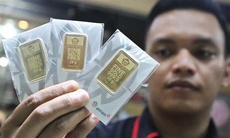 Cetak Rekor Lagi Harga Emas Antam Tembus Rp1 121 Juta Per Gram