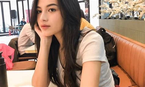 Biodata Lengkap Lania Fira Si Cantik Pemeran Naomi Di Sinetron Putri