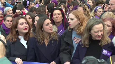 Ministras Del Psoe Y De Podemos En La Misma Marcha Del 8m Tras La División Por El Solo Sí Es