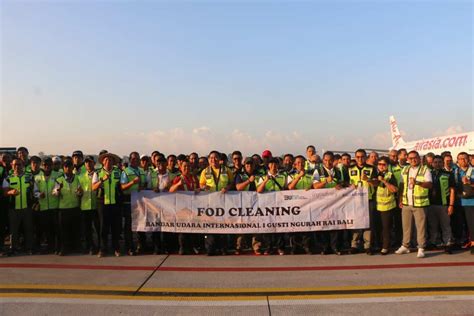 Bandara I Gusti Ngurah Rai Laksanakan Fod Cleaning Untuk Keselamatan