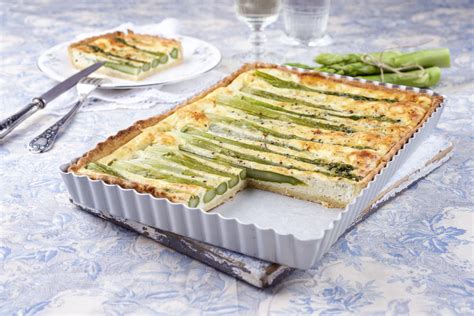 La Torta Salata Agli Asparagi E Ricotta Perfetta Per Il Picnic Gustoblog