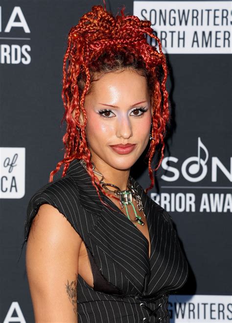 Abby Keen Style, Clothes, Outfits and Fashion • CelebMafia