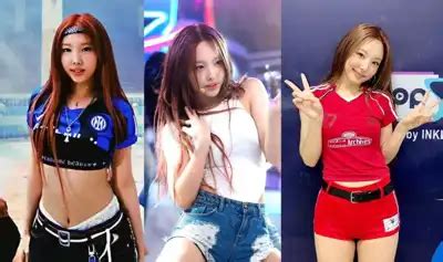 Les internautes réagissent aux tenues de scène de Nayeon deux fois pour