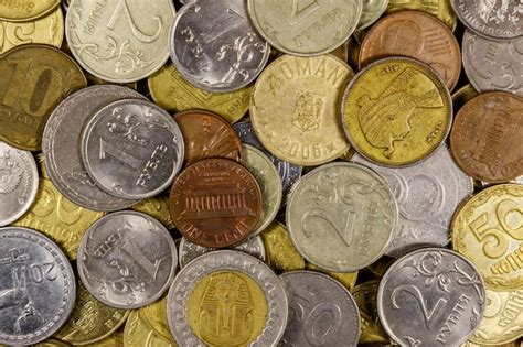 Fondo de varias monedas de diferentes países Foto Premium