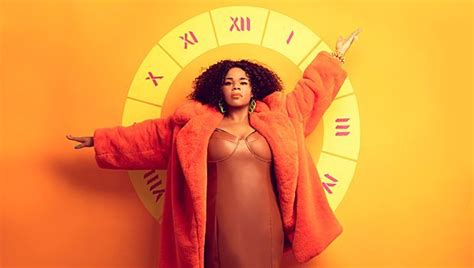 8 Hot Sexy Desiree Burch Bikini Pics