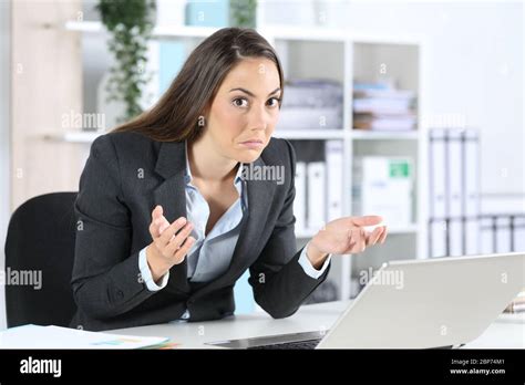 Confused Trainee Hi Res Stock Photography And Images Alamy