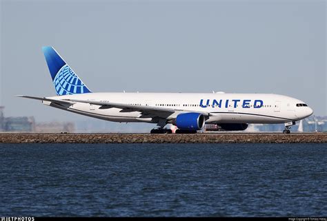 Photo Of N787UA Boeing 777 222 ER United Airlines United