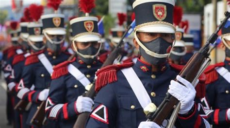 Con Desfile C Vico Militar Celebran Sampedranos Los A Os De